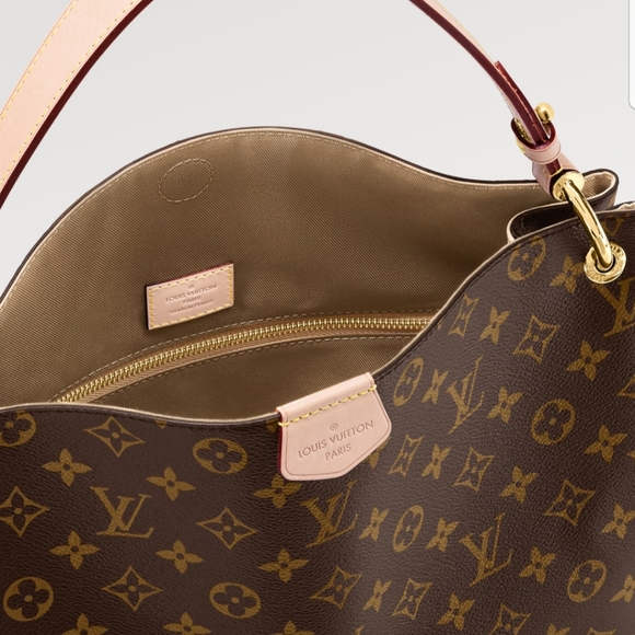 Louis Vuitton LV, Beautiful Graceful PM Iconic Monogram Signature - Picture 3 of 8